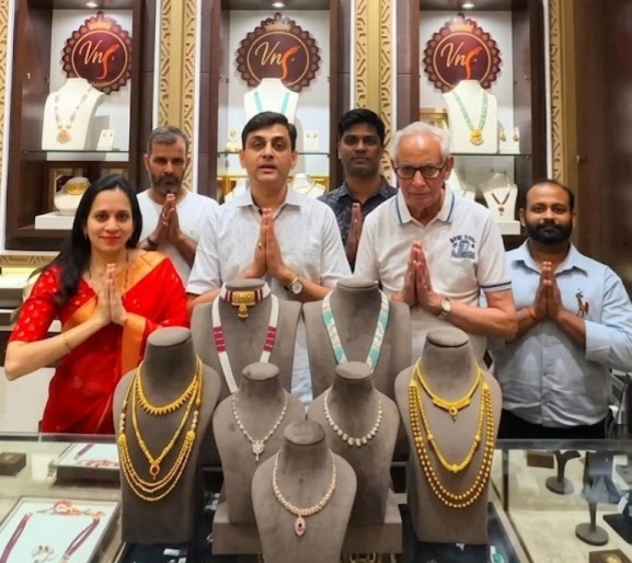Vinayak Jewellers team